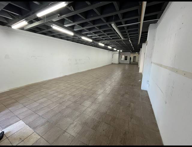 250M² BUSINESS TO LET IN PARKLANDS